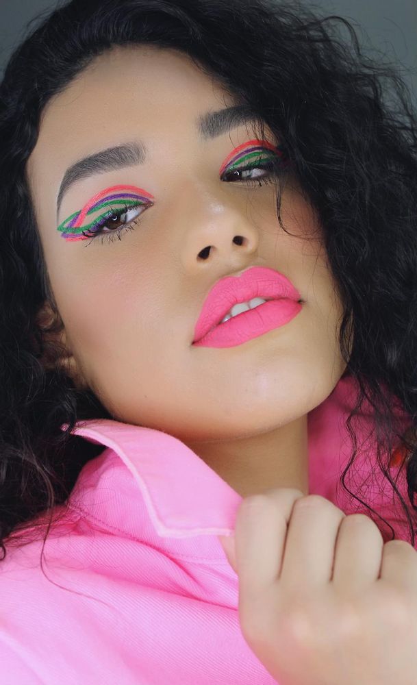 SG So Edgy Deep eyeliner 20